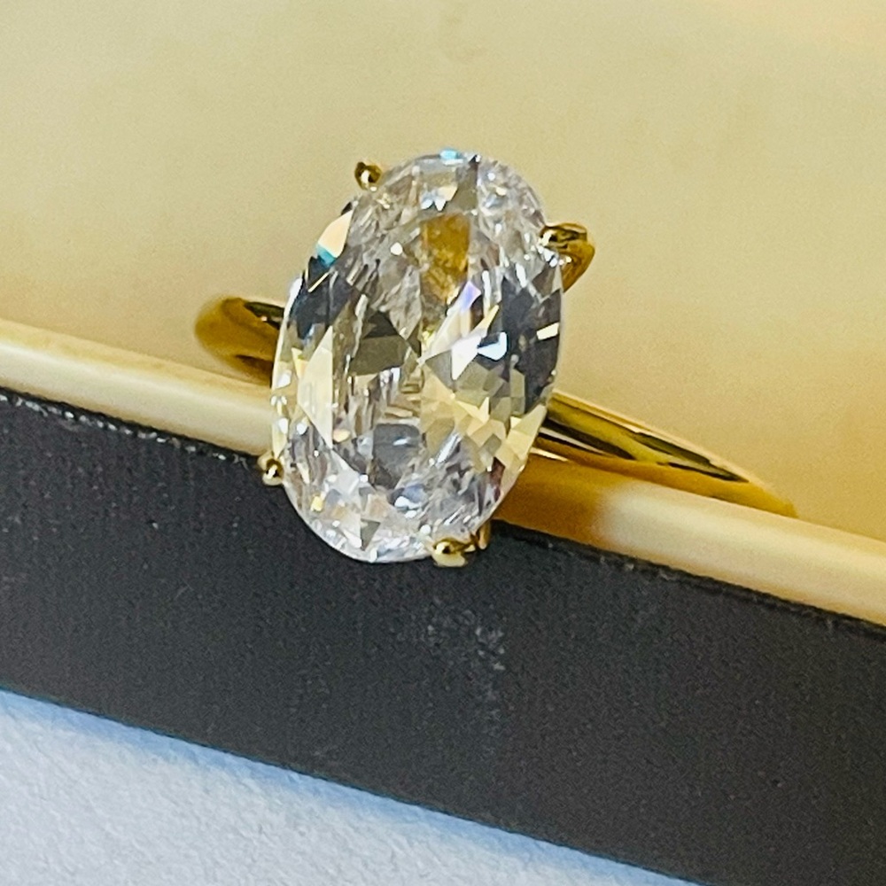 Gold Solitaire Oval Cubic Zirconia Ring Classic Ring Size 6.5